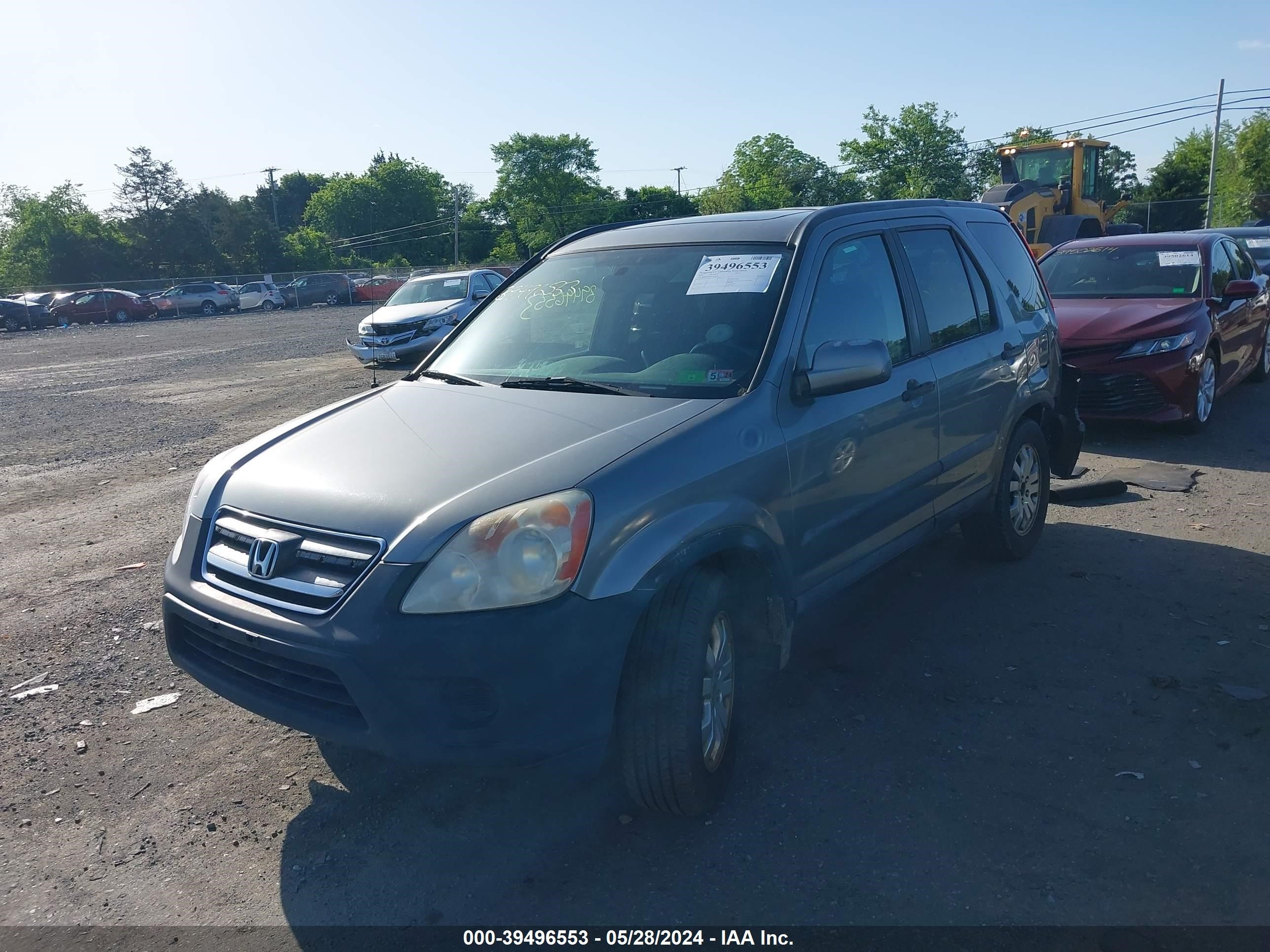 Photo 1 VIN: SHSRD78845U318641 - HONDA CR-V 