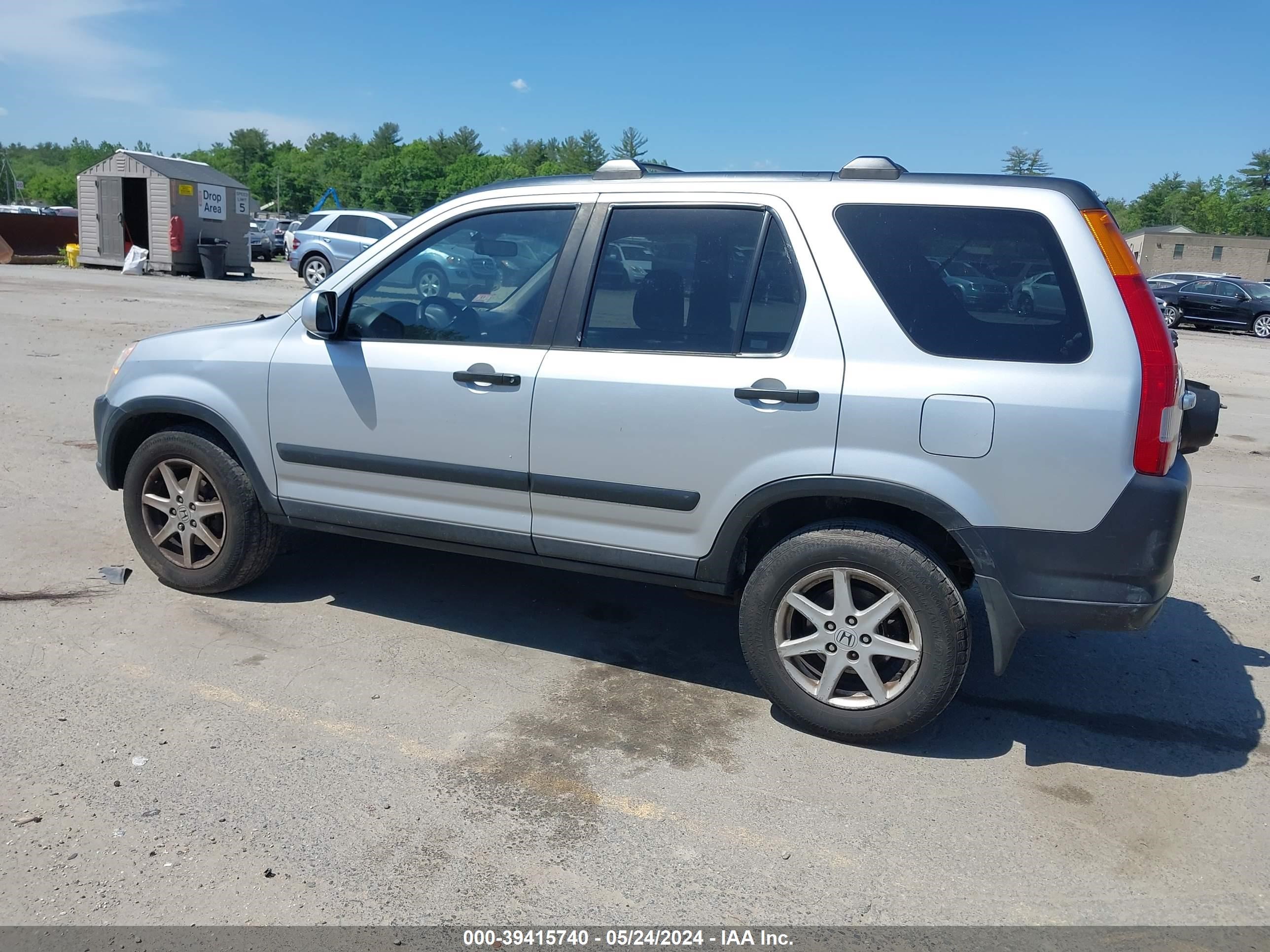 Photo 2 VIN: SHSRD78853U113827 - HONDA CR-V 