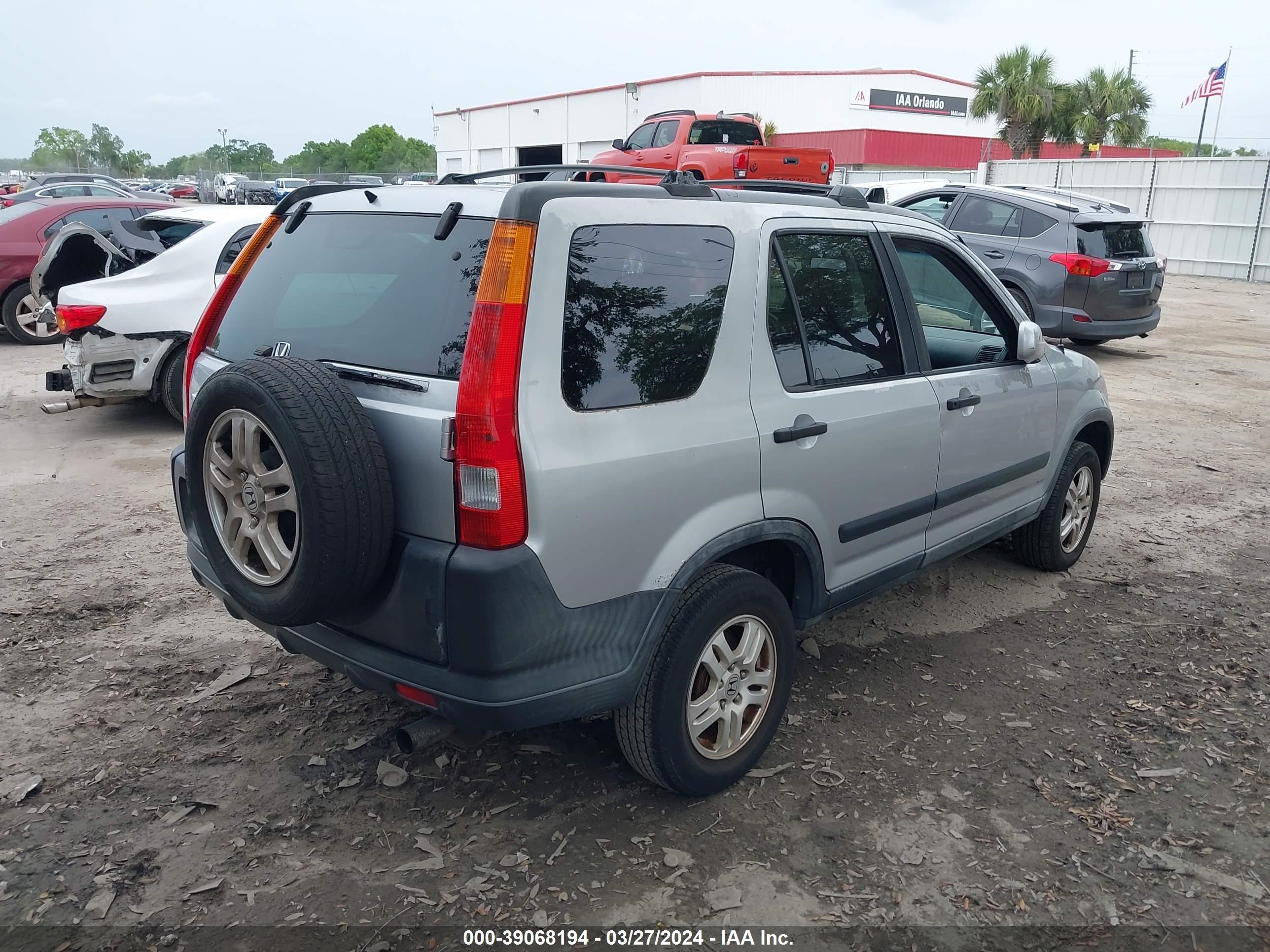 Photo 3 VIN: SHSRD78853U146925 - HONDA CR-V 