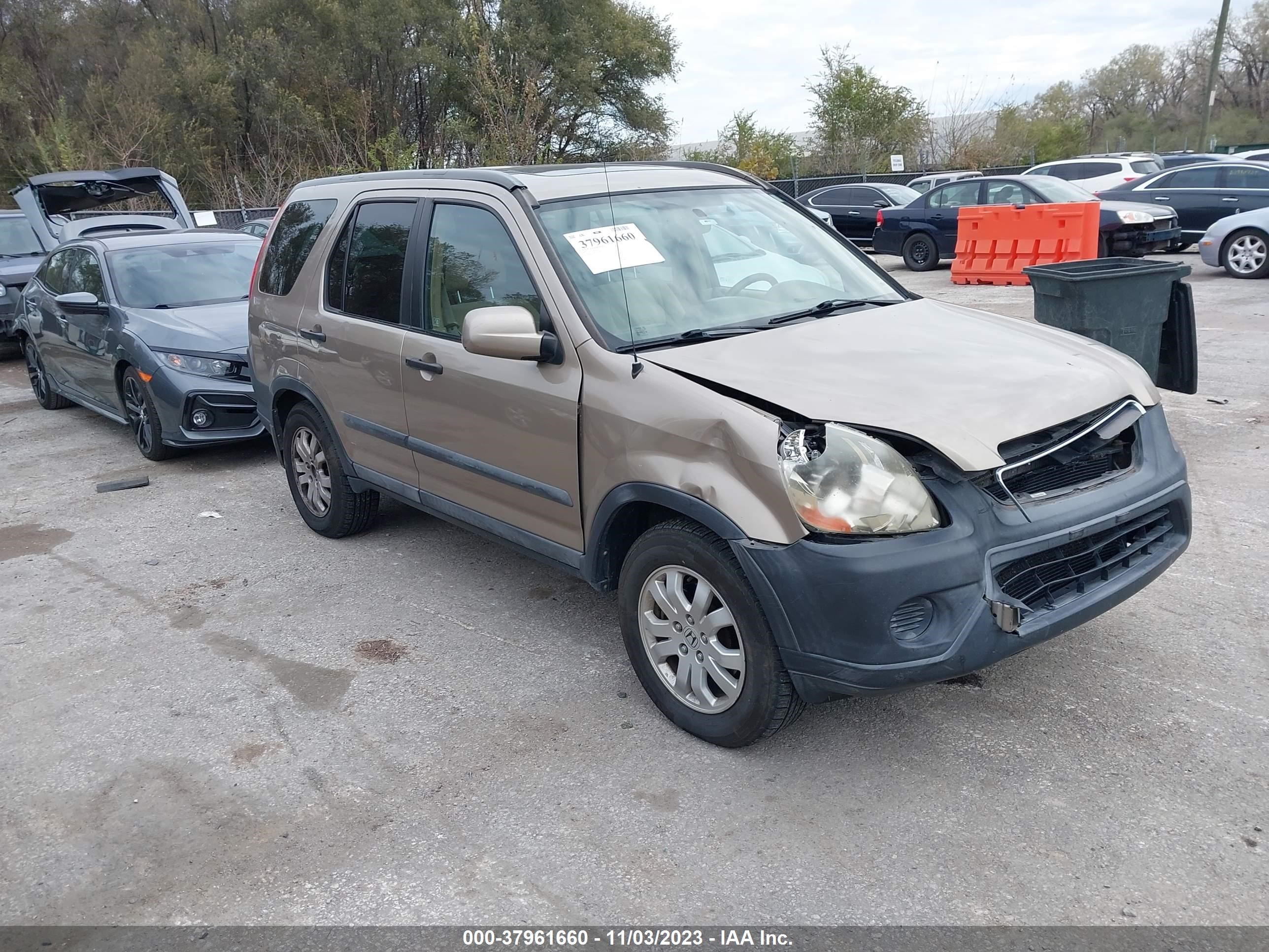 Photo 0 VIN: SHSRD78855U308183 - HONDA CR-V 