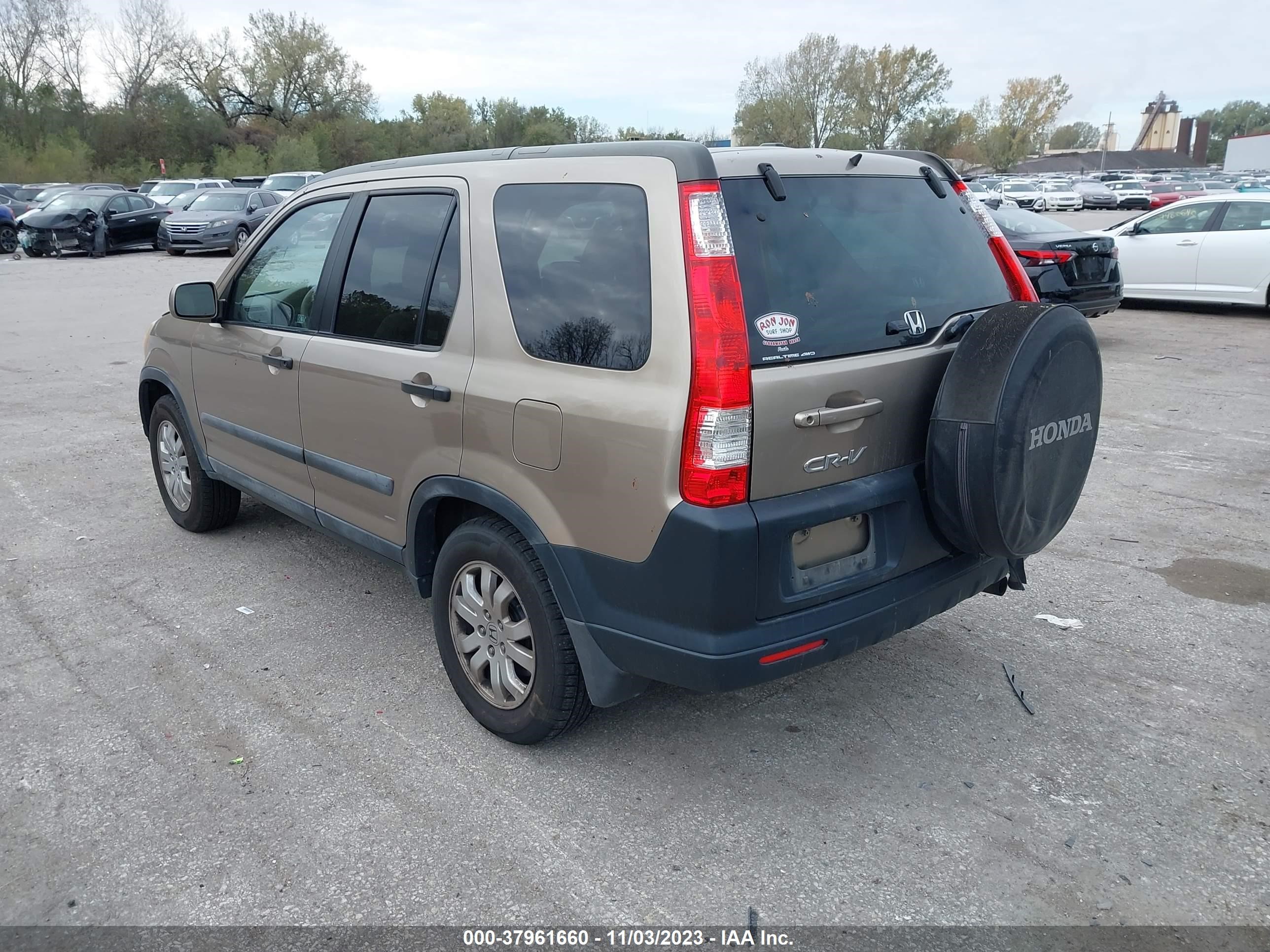 Photo 2 VIN: SHSRD78855U308183 - HONDA CR-V 