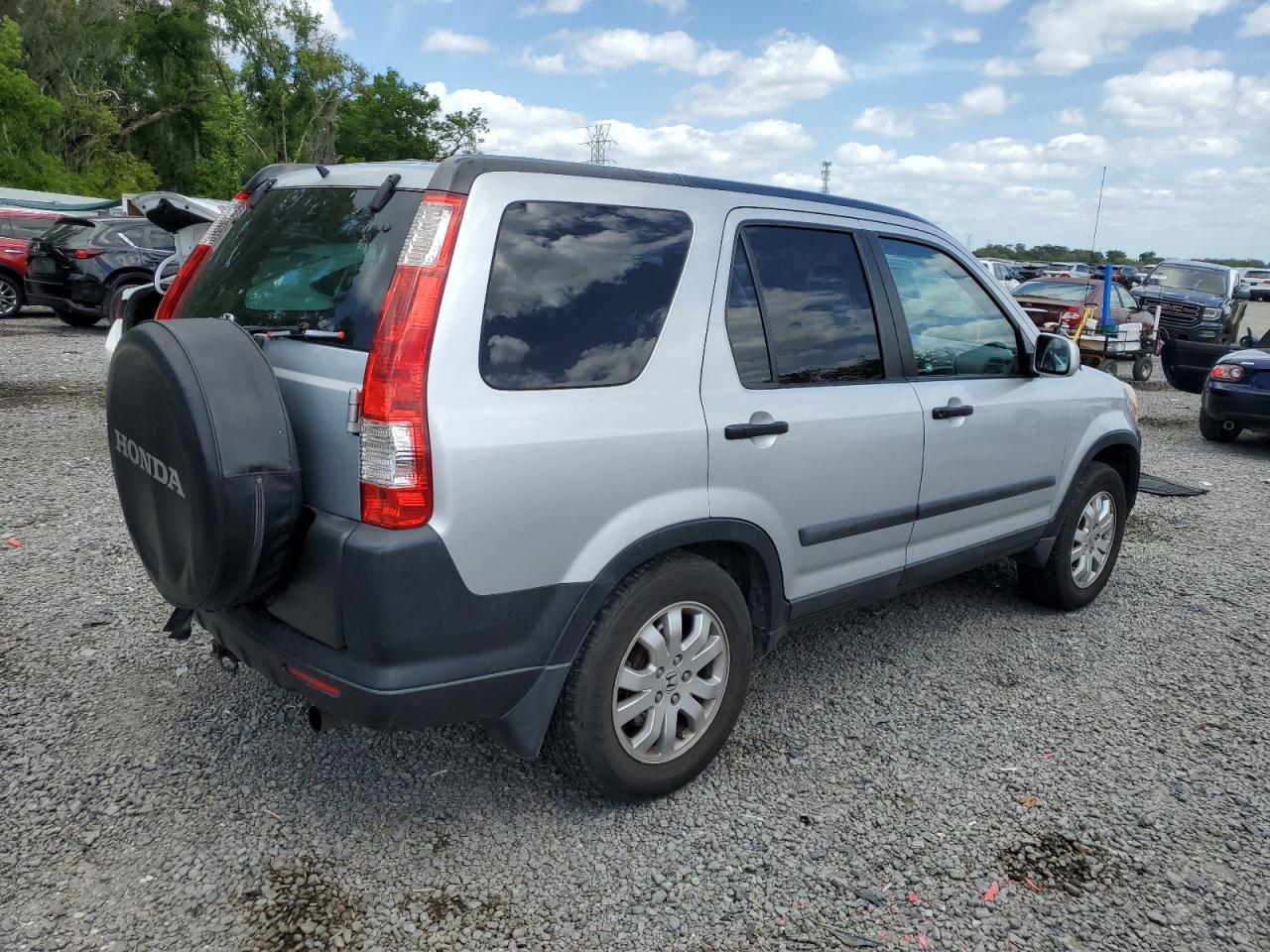 Photo 2 VIN: SHSRD78856U415543 - HONDA CR-V 