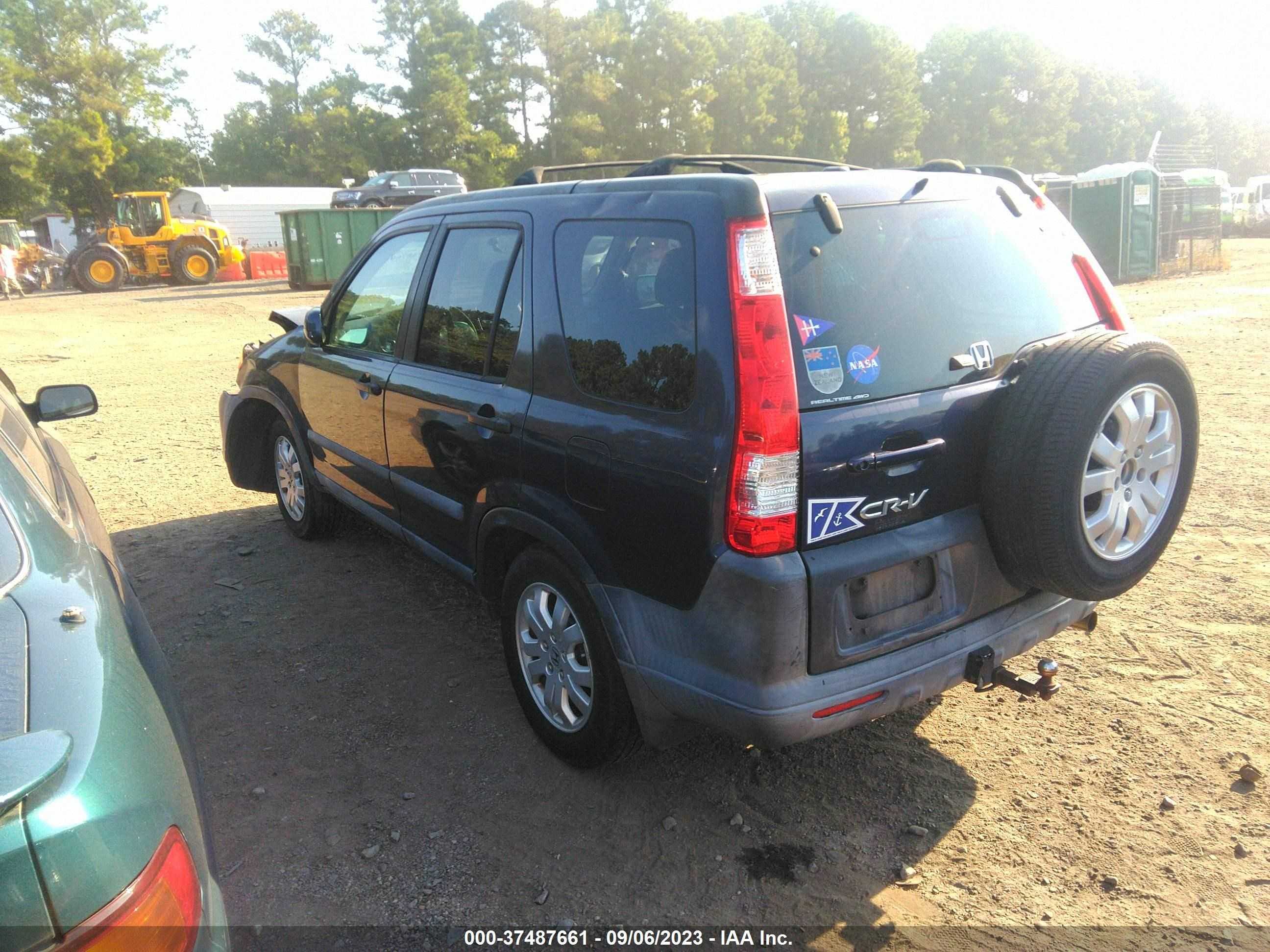 Photo 2 VIN: SHSRD78866U425143 - HONDA CR-V 