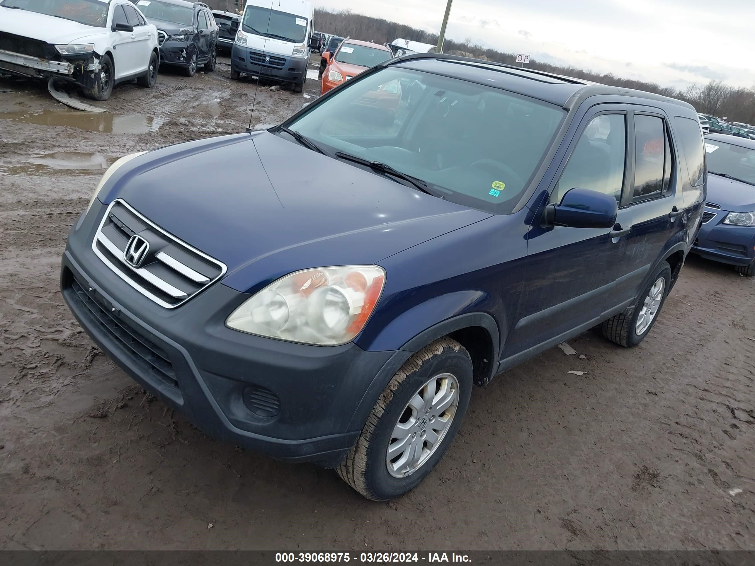 Photo 1 VIN: SHSRD788X6U428532 - HONDA CR-V 