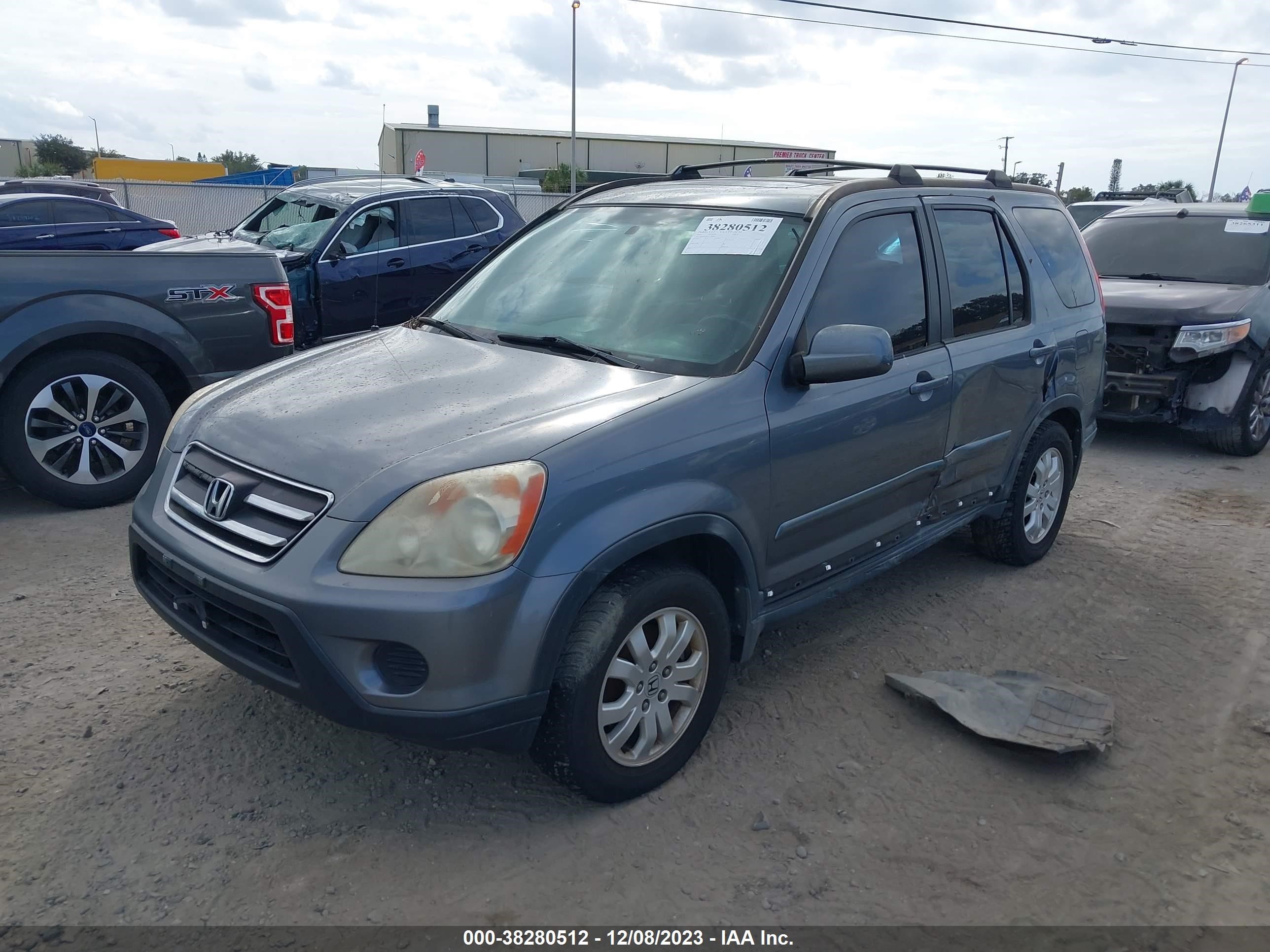 Photo 1 VIN: SHSRD78935U309681 - HONDA CR-V 