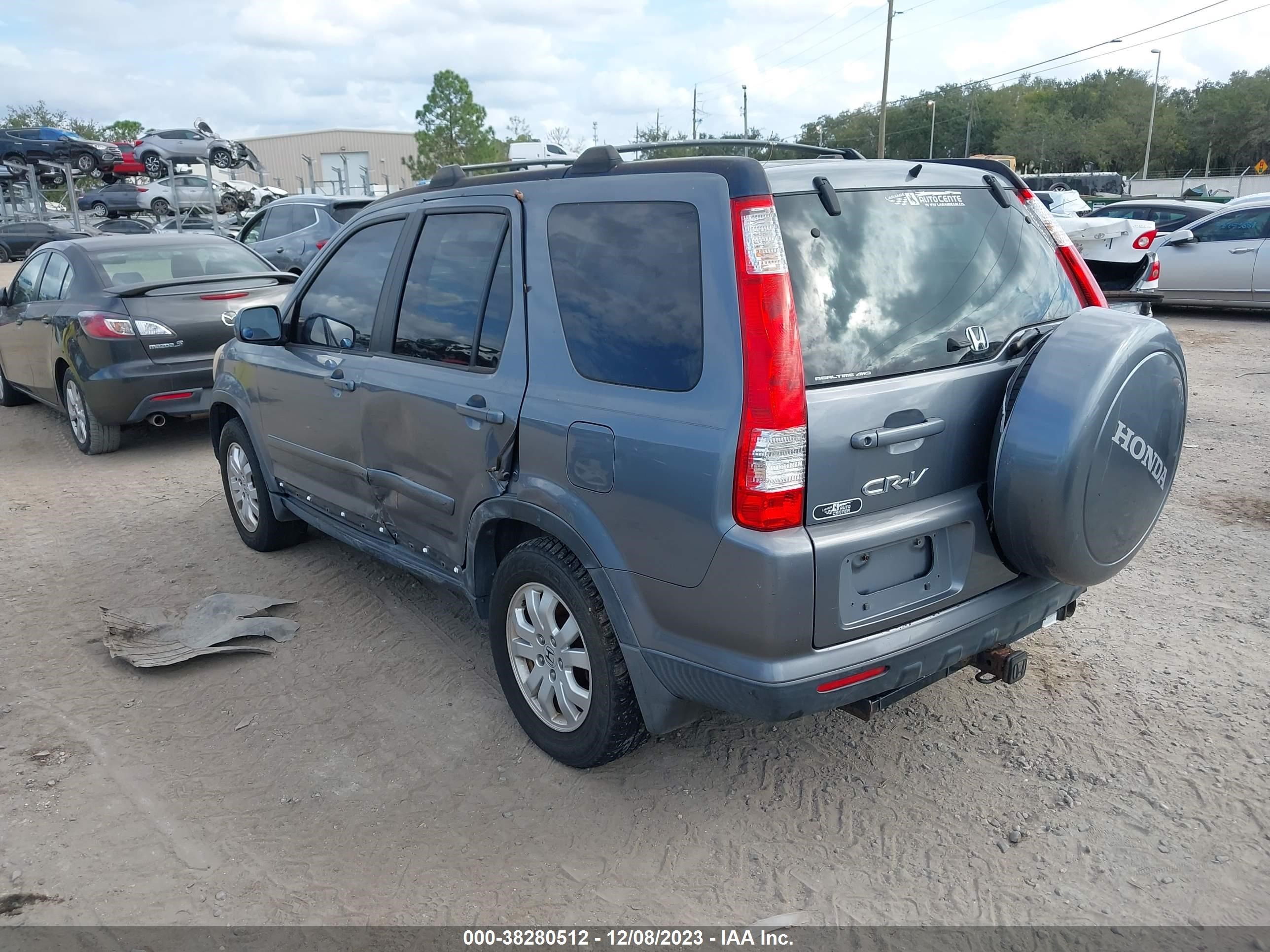 Photo 2 VIN: SHSRD78935U309681 - HONDA CR-V 