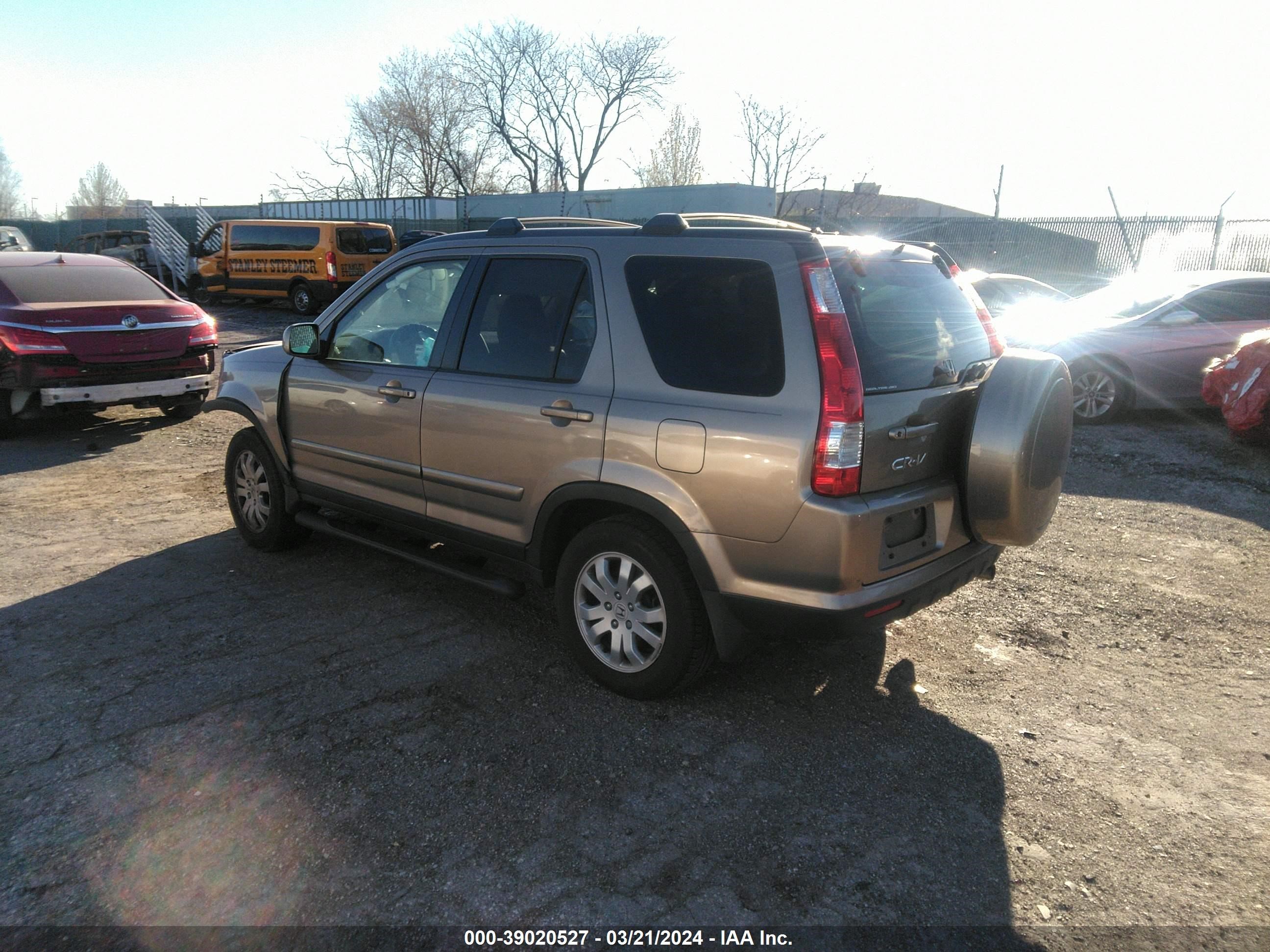 Photo 2 VIN: SHSRD789X6U426966 - HONDA CR-V 