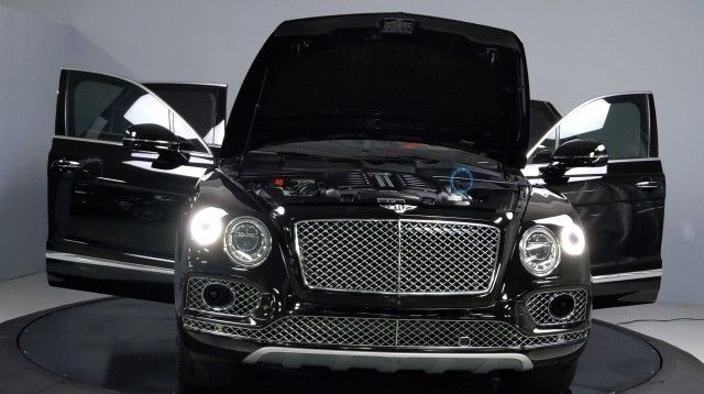 Photo 8 VIN: SJAAC2ZV2HC013026 - BENTLEY BENTAYGA 