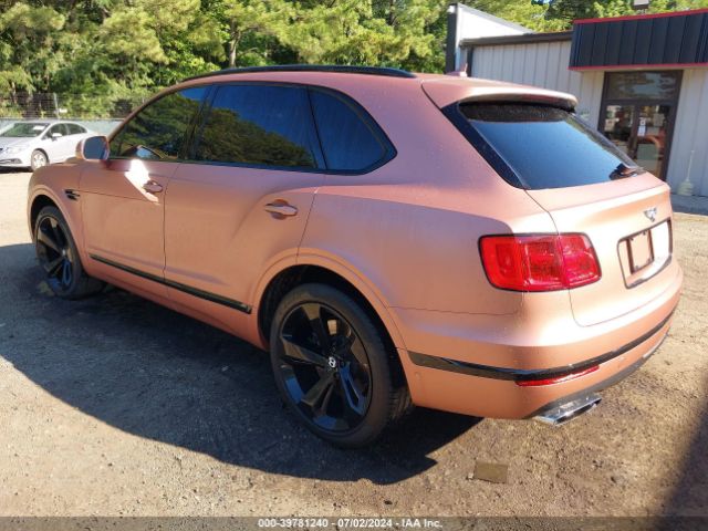 Photo 2 VIN: SJAAC2ZV4HC015733 - BENTLEY BENTAYGA 