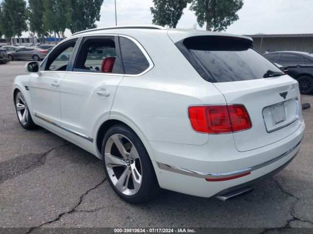 Photo 2 VIN: SJAAC2ZV5JC017061 - BENTLEY BENTAYGA 