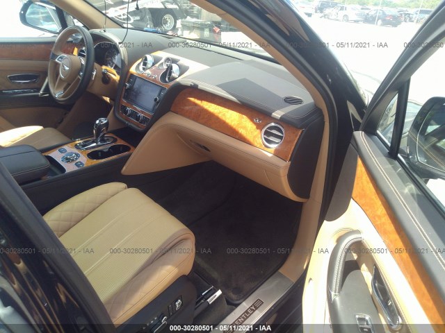 Photo 4 VIN: SJAAC2ZV6HC013899 - BENTLEY BENTAYGA 