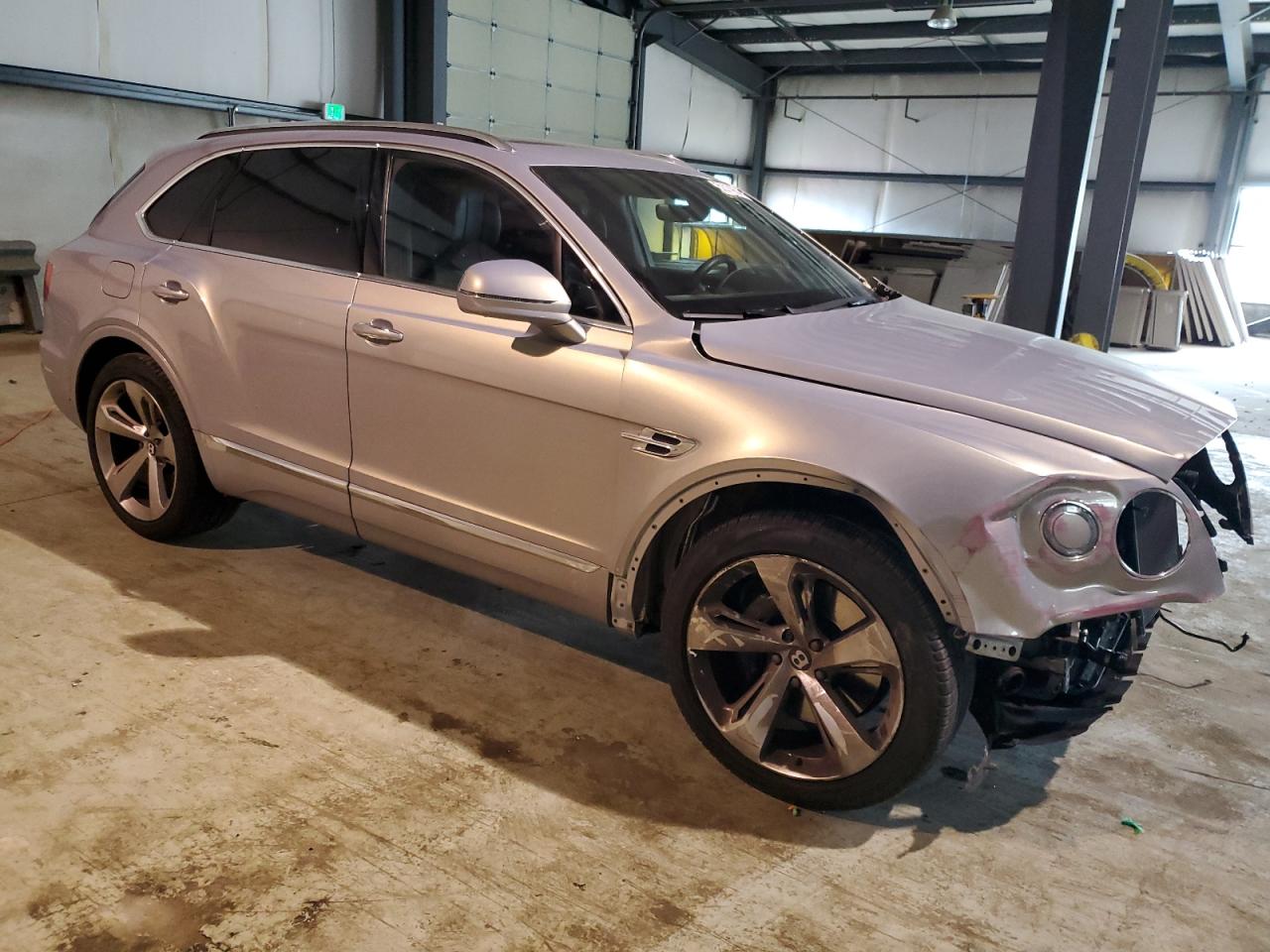 Photo 3 VIN: SJAAC2ZV6JC016839 - BENTLEY BENTAYGA 