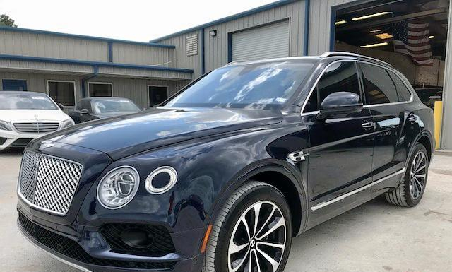 Photo 1 VIN: SJAAC2ZV8HC013077 - BENTLEY BENTAYGA 