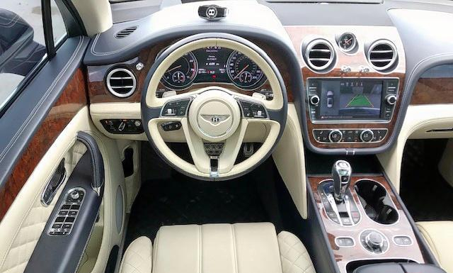 Photo 8 VIN: SJAAC2ZV8HC013077 - BENTLEY BENTAYGA 