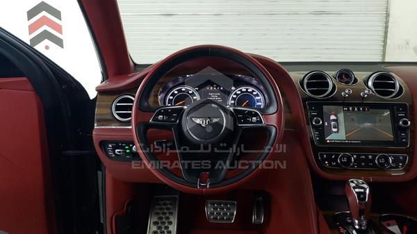 Photo 13 VIN: SJAAF1ZV2JC018525 - BENTLEY BENTAYGA 