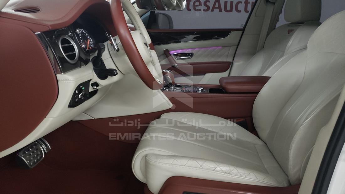 Photo 11 VIN: SJAAF1ZV8JC018402 - BENTLEY BENTAYGA 