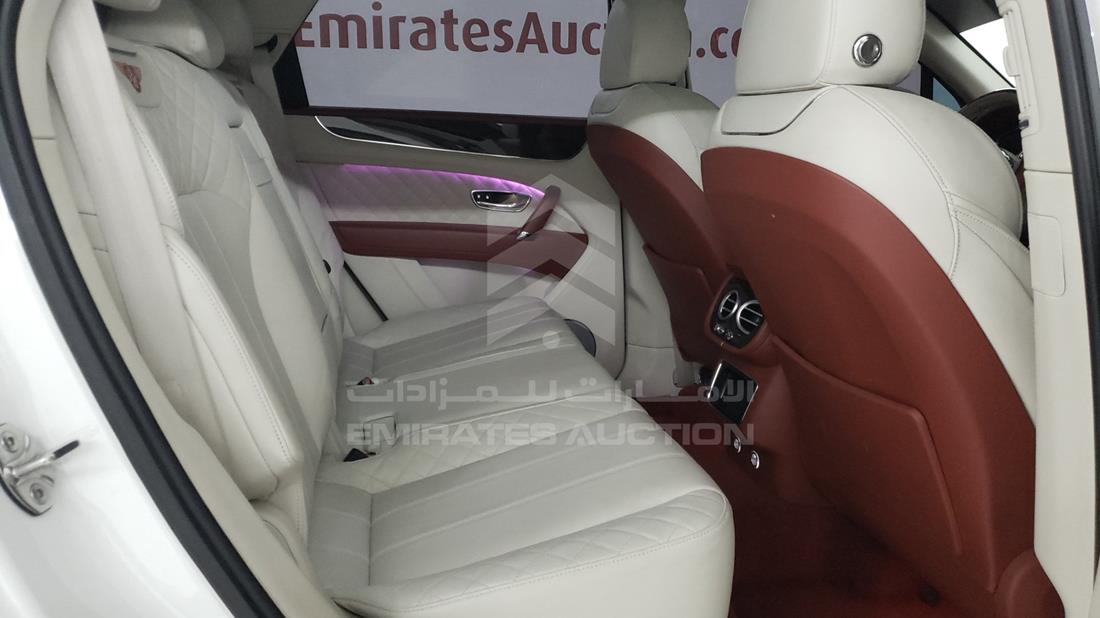 Photo 30 VIN: SJAAF1ZV8JC018402 - BENTLEY BENTAYGA 