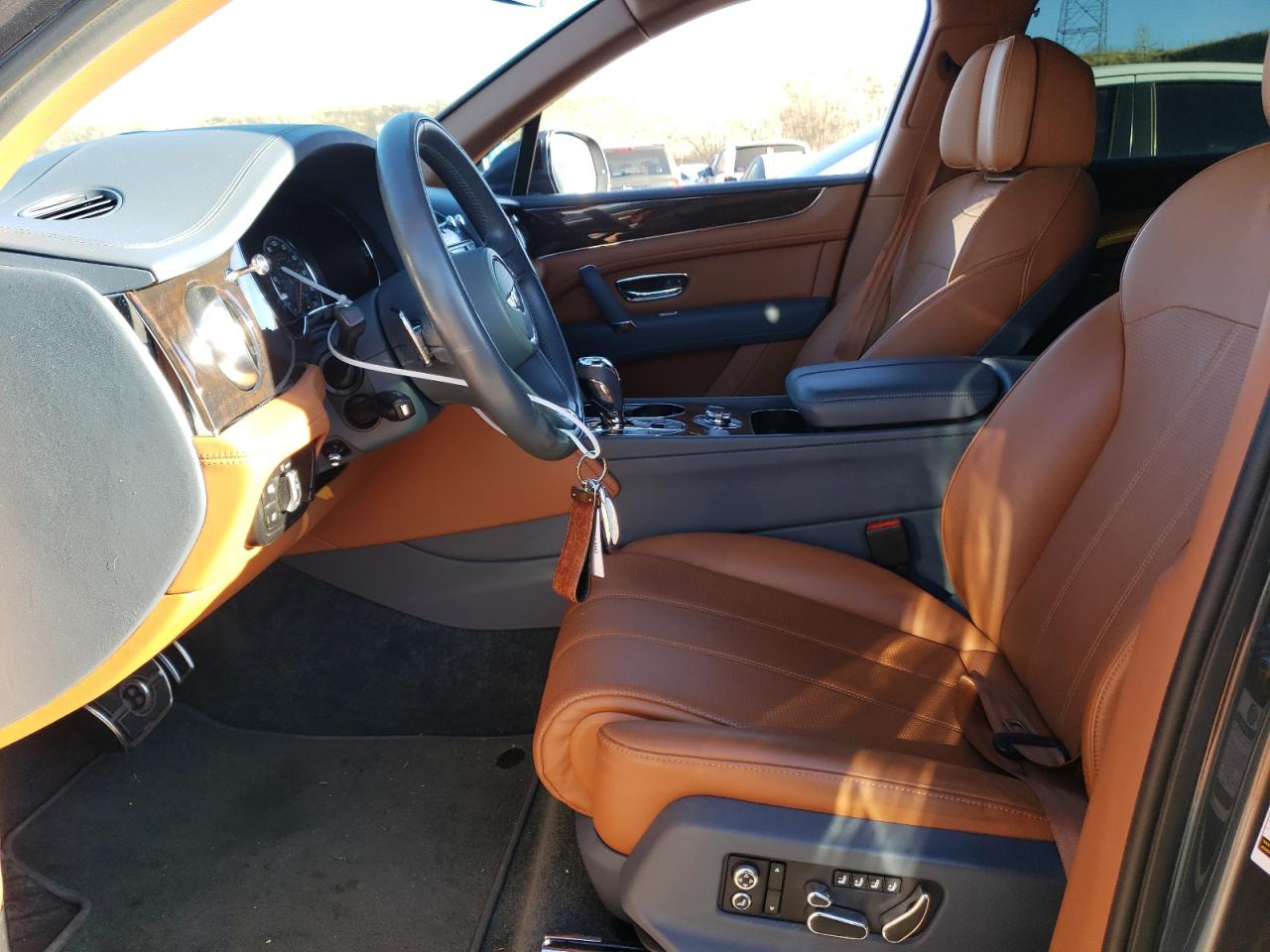 Photo 6 VIN: SJAAM2ZV2KC025195 - BENTLEY BENTAYGA 