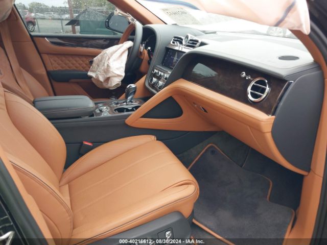 Photo 4 VIN: SJAAM2ZV4NC013134 - BENTLEY BENTAYGA 