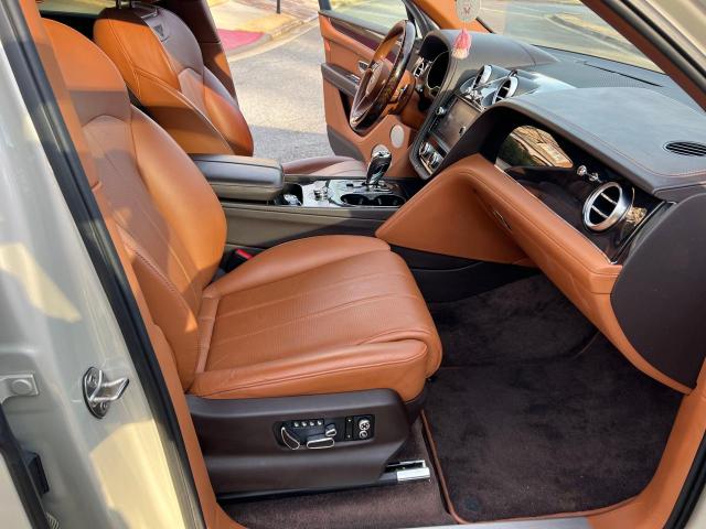 Photo 4 VIN: SJAAM2ZV9KC026151 - BENTLEY BENTAYGA 