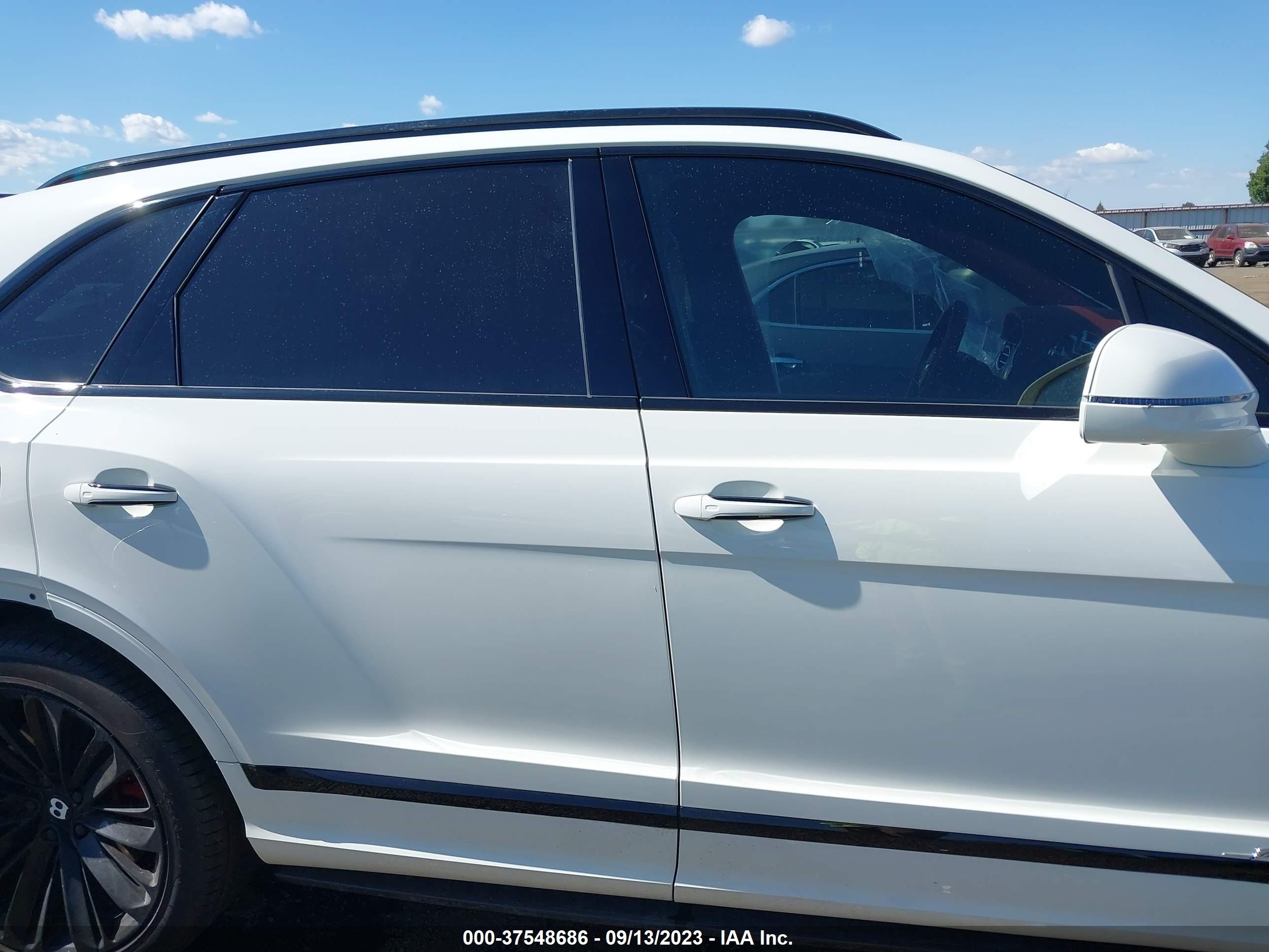 Photo 13 VIN: SJAAR2ZV4MC036185 - BENTLEY BENTAYGA 