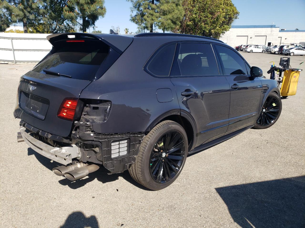 Photo 2 VIN: SJAAR2ZV5LC031348 - BENTLEY BENTAYGA 