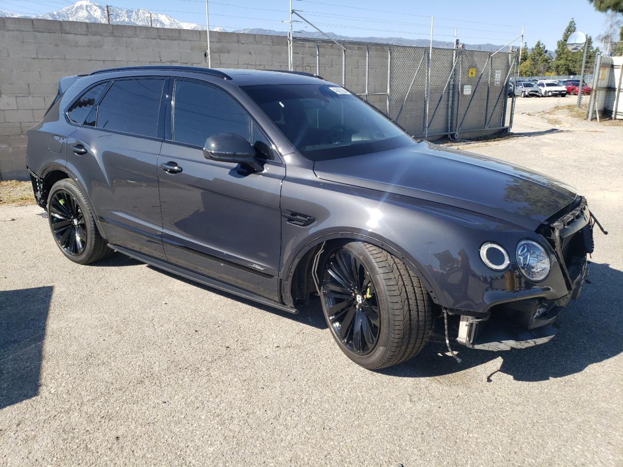 Photo 3 VIN: SJAAR2ZV5LC031348 - BENTLEY BENTAYGA 