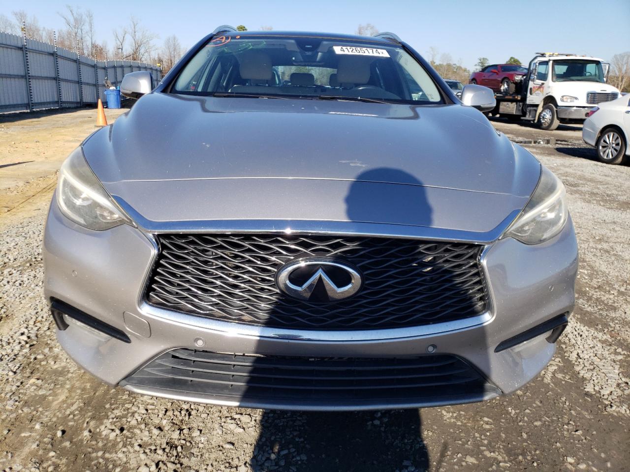 Photo 4 VIN: SJKCH5CP0HA020957 - INFINITI QX30 