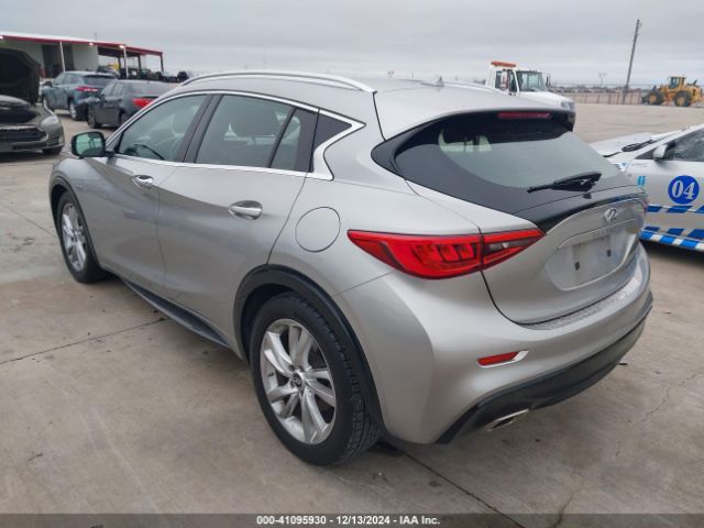 Photo 2 VIN: SJKCH5CP0HA026015 - INFINITI QX30 