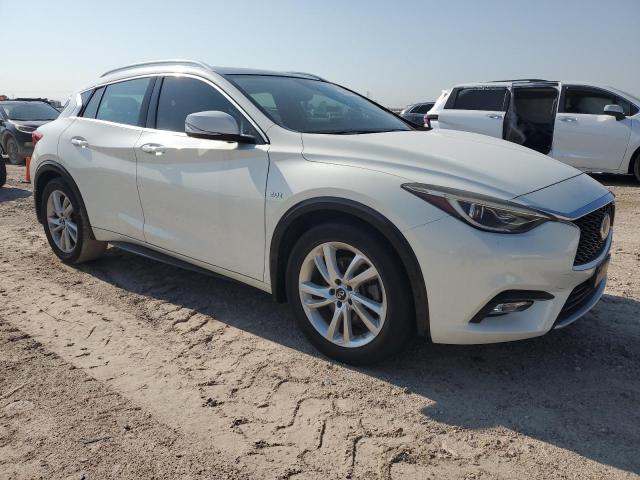 Photo 3 VIN: SJKCH5CP0JA003209 - INFINITI QX30 PURE 