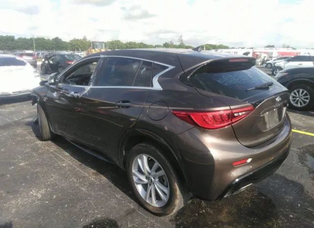 Photo 2 VIN: SJKCH5CP0JA040731 - INFINITI QX30 