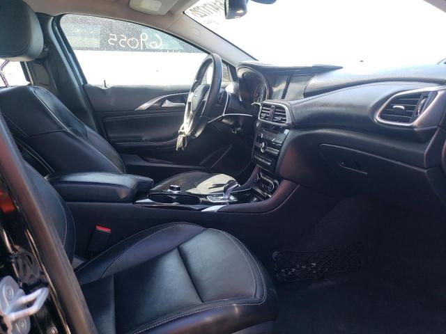 Photo 4 VIN: SJKCH5CP0JA049638 - INFINITI QX30 BASE 