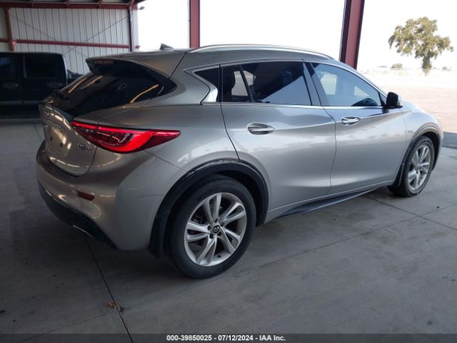 Photo 3 VIN: SJKCH5CP0JA054001 - INFINITI QX30 