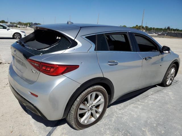 Photo 2 VIN: SJKCH5CP0JA056167 - INFINITI QX30 