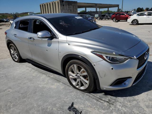 Photo 3 VIN: SJKCH5CP0JA056167 - INFINITI QX30 