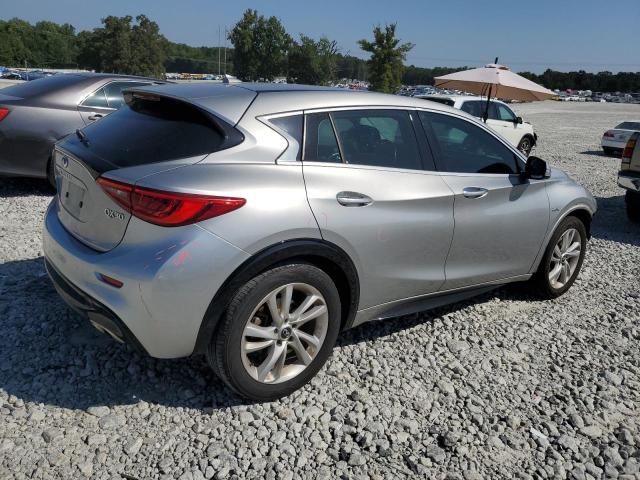 Photo 2 VIN: SJKCH5CP0JA057173 - INFINITI QX30 BASE 