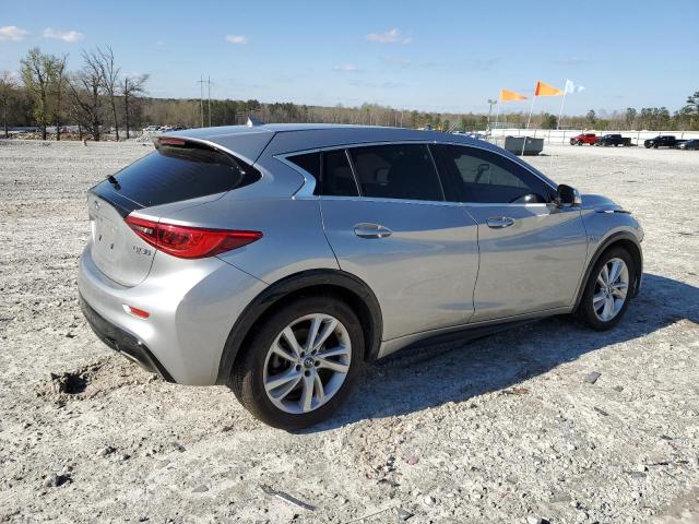 Photo 2 VIN: SJKCH5CP0JA060493 - INFINITI QX30 BASE 