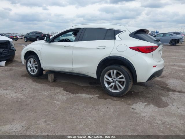 Photo 2 VIN: SJKCH5CP0KA010680 - INFINITI QX30 