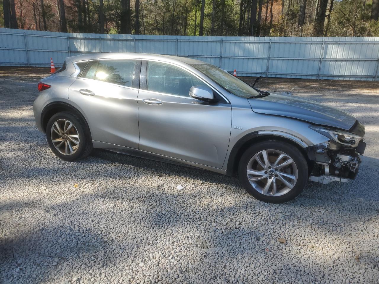 Photo 3 VIN: SJKCH5CP1HA026234 - INFINITI QX30 