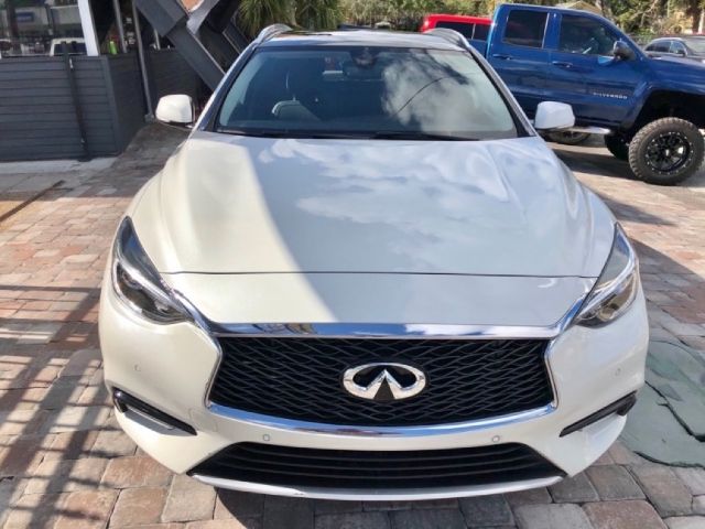 Photo 3 VIN: SJKCH5CP1HA034706 - INFINITI QX30 