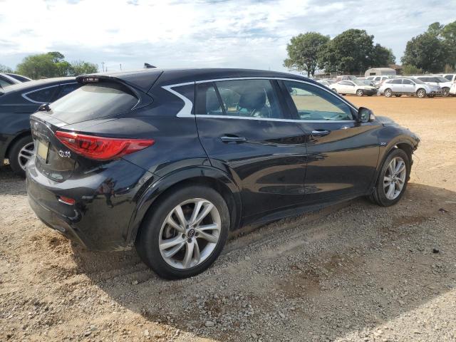 Photo 2 VIN: SJKCH5CP1HA035421 - INFINITI QX30 BASE 