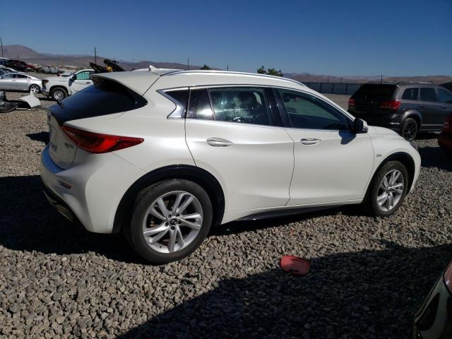 Photo 2 VIN: SJKCH5CP1HA038917 - INFINITI QX30 BASE 