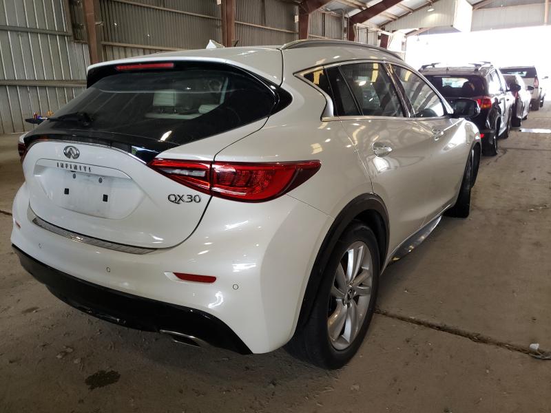 Photo 3 VIN: SJKCH5CP1JA040768 - INFINITI QX30 