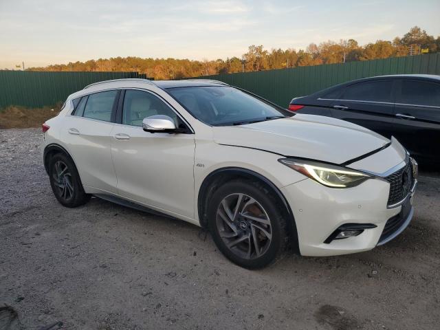 Photo 3 VIN: SJKCH5CP1JA045047 - INFINITI QX30 BASE 