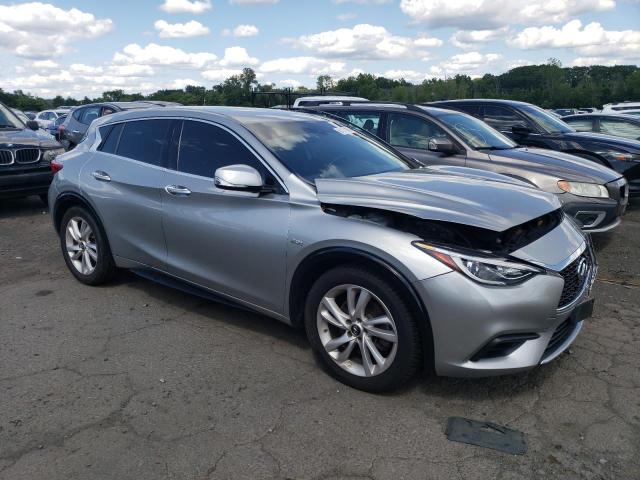 Photo 3 VIN: SJKCH5CP1JA060762 - INFINITI QX30 