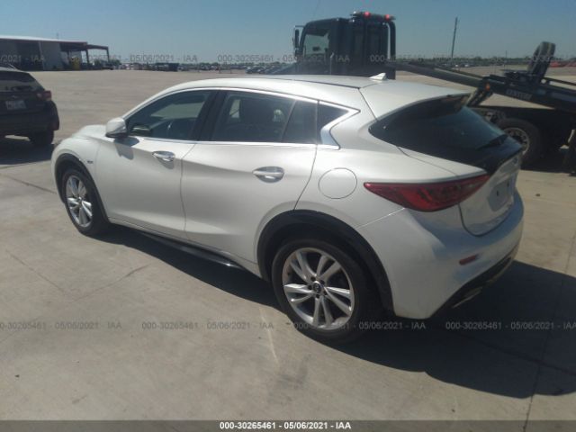 Photo 2 VIN: SJKCH5CP2HA036058 - INFINITI QX30 