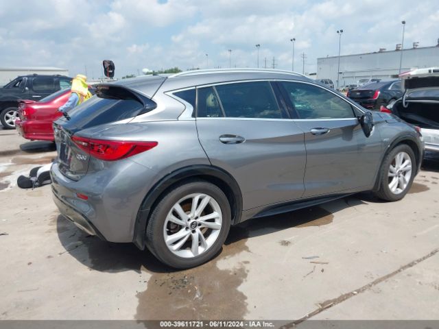 Photo 3 VIN: SJKCH5CP2JA004961 - INFINITI QX30 