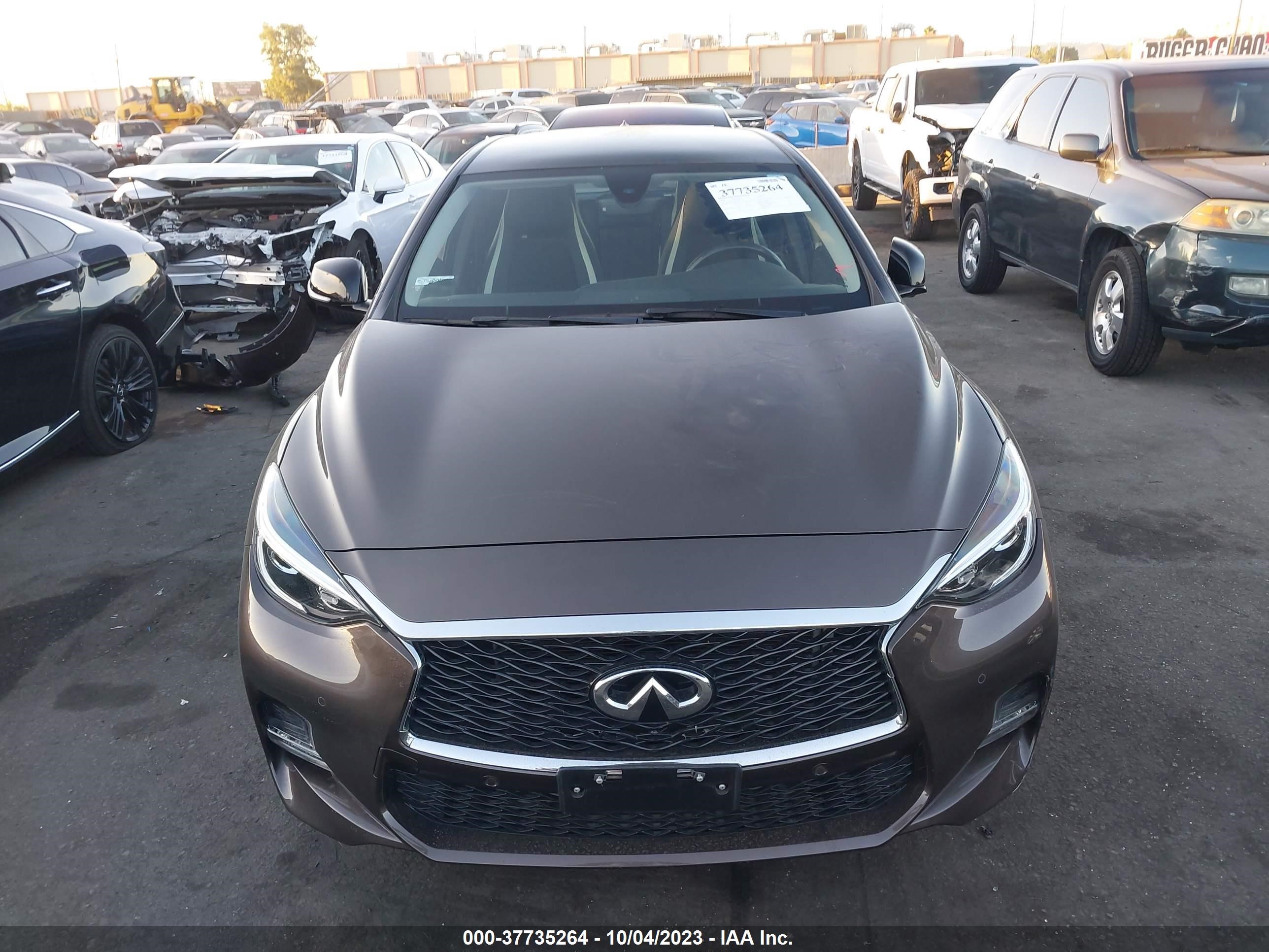 Photo 11 VIN: SJKCH5CP2JA045770 - INFINITI QX30 