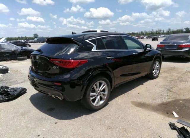 Photo 3 VIN: SJKCH5CP2JA051648 - INFINITI QX30 