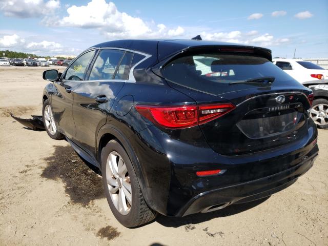 Photo 2 VIN: SJKCH5CP2JA054582 - INFINITI QX30 BASE 